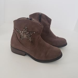 Girls brown boots